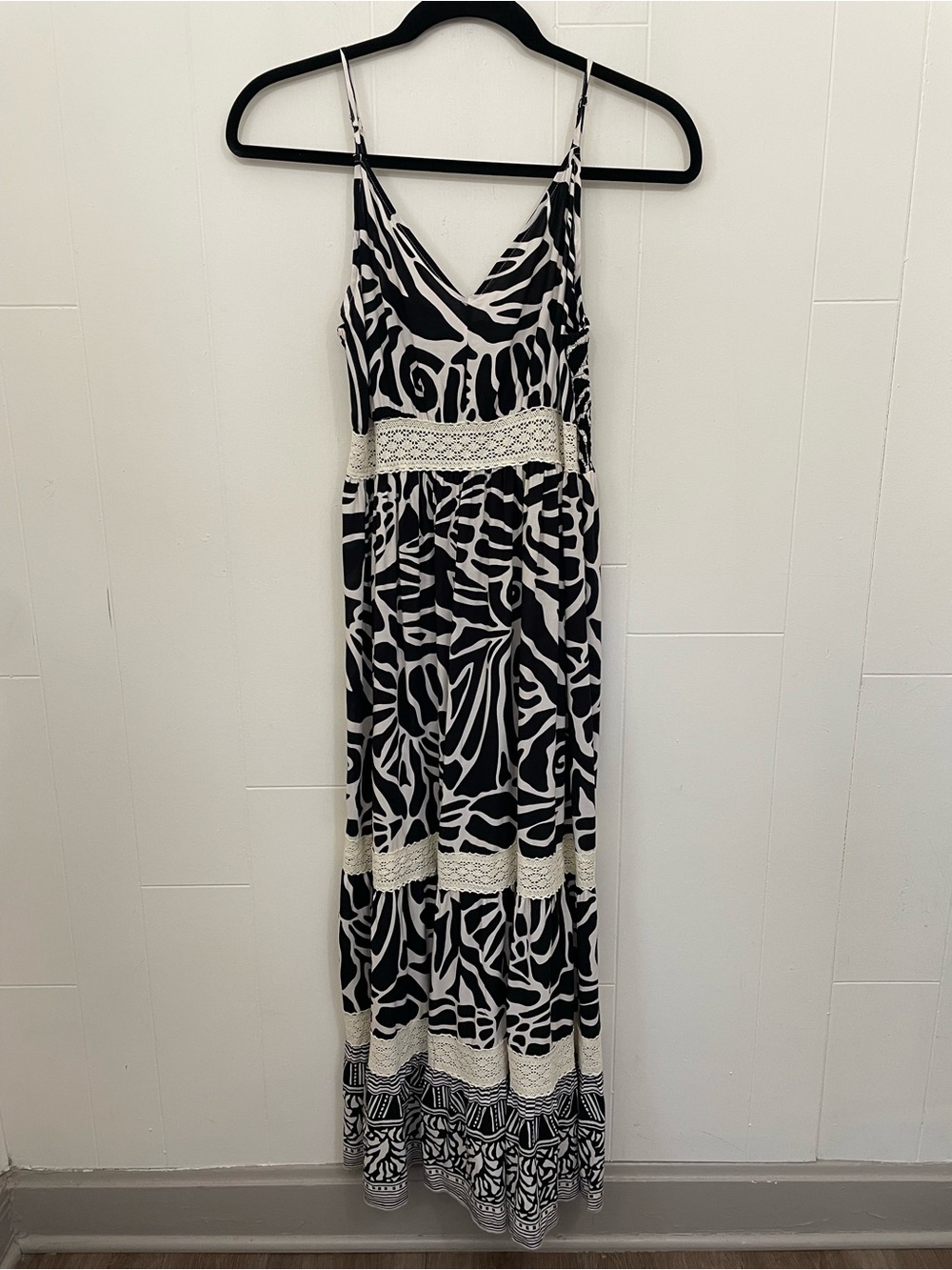 MS Mode FSTVL Sleeveless Maxi Dress Size 46 XL Black Animal Print Lace Crochet
